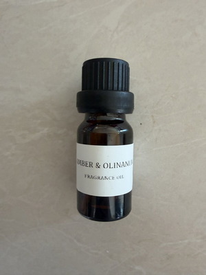 Amber and Olinanium Fragrance Oil 10ml like new