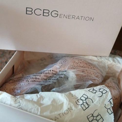 BCBG Maxazria Suede Pumps Size 38.5 Like New Beige