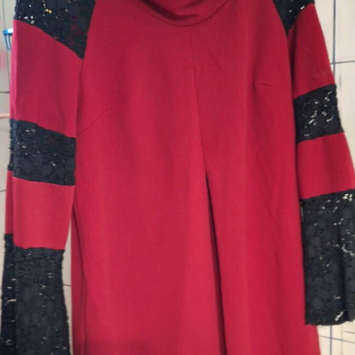 Dress used red with lace and long sleeve XL