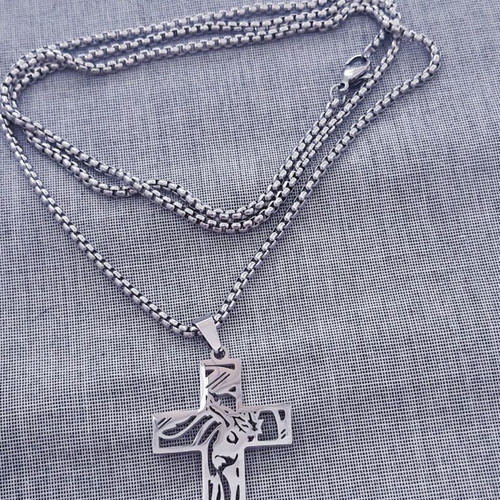 Men's Cross Stainless Steel new with chain 70 cm