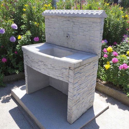 Maria Concrete Garden Fountain new, unpainted