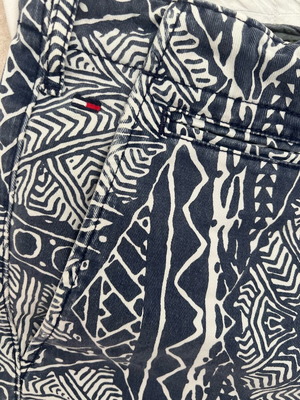 Tommy Hilfiger мъжки къси дънкови панталони размер 34 като ново