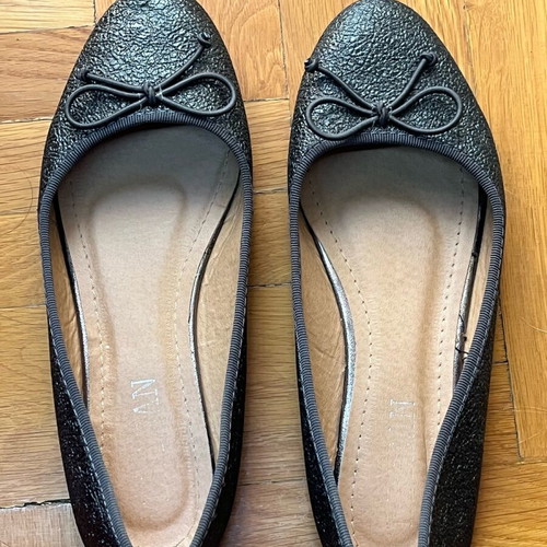 Ballerinas black shiny with bows Licean like new size 37