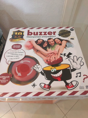 Buzzer knowledge board game like new