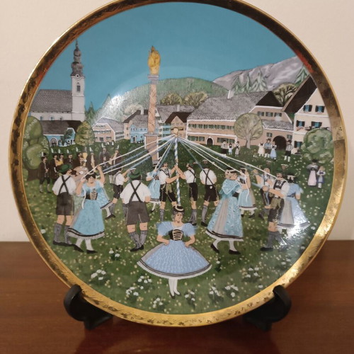 Bavaria Porzellan vintage decorative plate like new