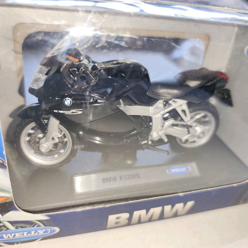 Welly Diecast BMW K1200S 1:18 model new, metal with plastic parts