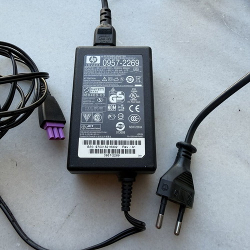 HP 0957-2269 printer power supply like new, 32V 625mA 3-Pin