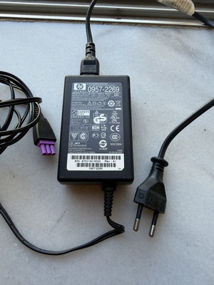 HP 0957-2269 printer power supply like new, 32V 625mA 3-Pin