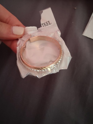 R&M Hoop Earrings new, rose gold stainless steel with rhinestones