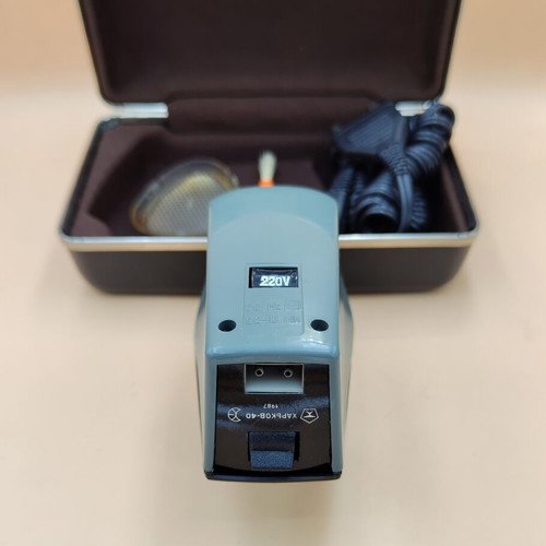 Kharkov 40 Russian electric shaver used with case and accessories