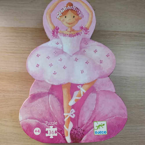 Djeco puzzle ballerina, like new, 36 pieces