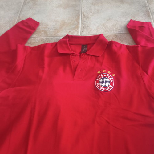 Bayern Munich shirt size XL like new, red autumn style