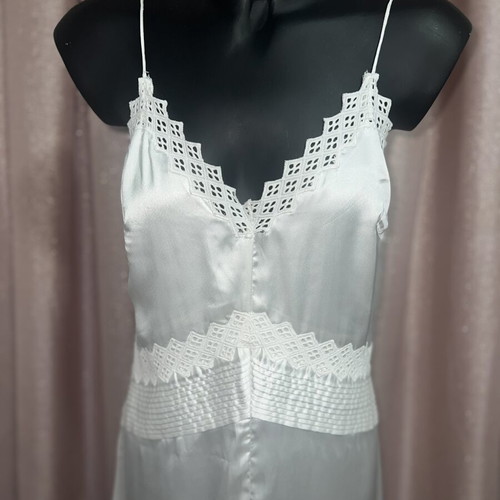 Zara satin summer dress white with lace size M like new