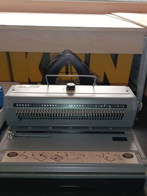 WireMac 3:1 Binding Machine used with consumables