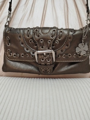 Doca shoulder bag like new with long strap
