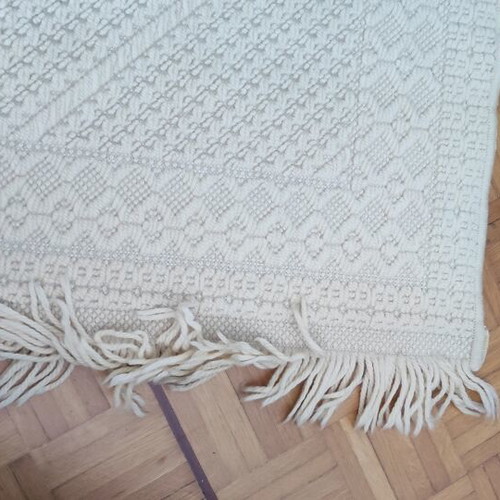 Bedroom rug set like new, 3 pieces, ecru-beige