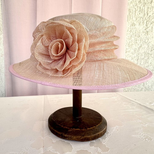 Axilleas Accessories straw hat with rose, like new, size M