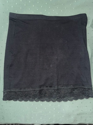 H&M black women's skirt with lace like new