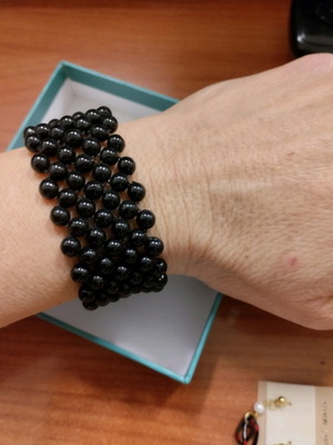 Bracelet like new, elegant and lightweight