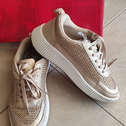 Xti women's athletic shoes like new, size 40