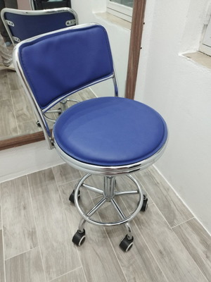 Καρέκλα περιστρεφόμενη μεταχειρισμένη με ροδάκια