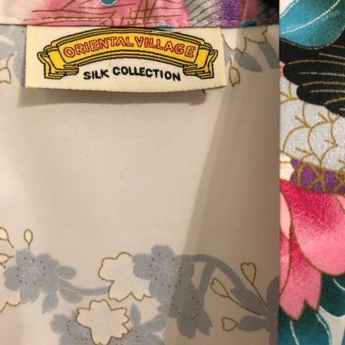 A-Style silk kimono with floral and wide sleeves, Japan