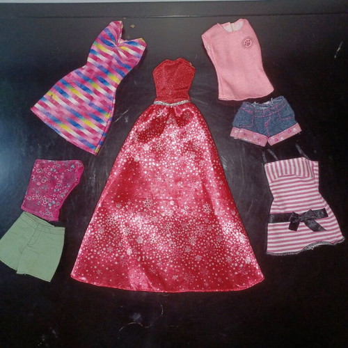 Barbie clothes used, pack