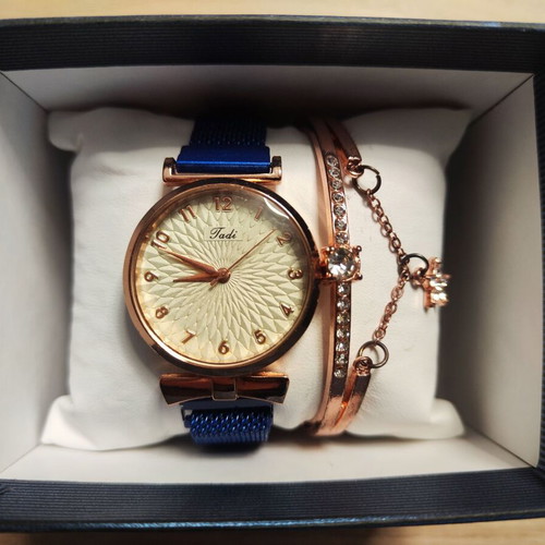 Women's watch with bracelet set new, blue