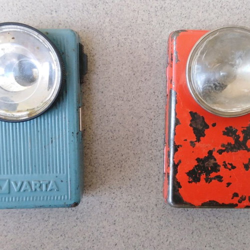 Flat flashlights set of two