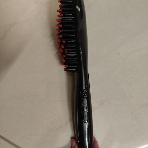 Electric Hair Brush used, heats up to 230°C