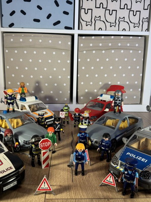 Playmobil Police Bundle used, 6 vehicles, 19 figures, accessories, lights & sound