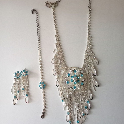 Faux Bijou necklace flower bracelet earrings set new silver turquoise