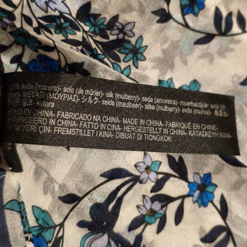 Massimo Dutti floral scarf like new, large 135×135 cm