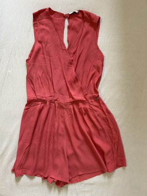 Toi&Moi coral one-piece jumpsuit like new, crossover neckline, size M