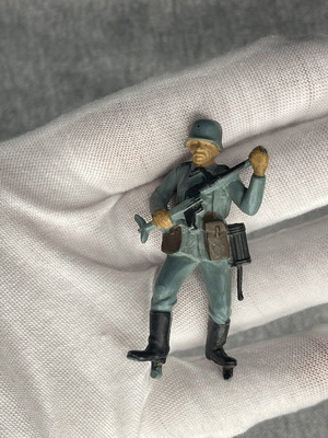 Britains soldier figure 1971 new
