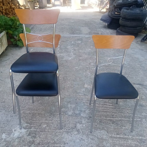 Dino dining chairs set of 3 used, metal frame and black leather