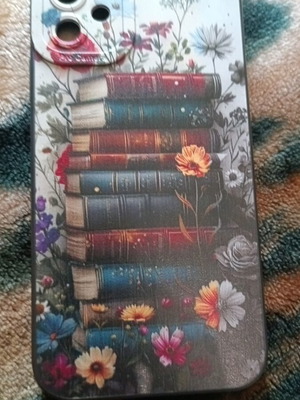 Iphone 11 case used in very good condition