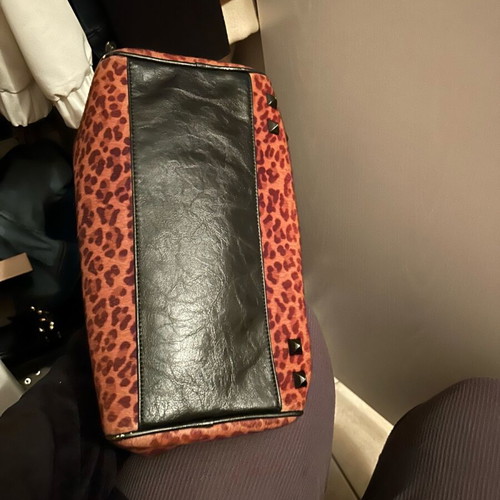 Women's handbag like new, velvet texture exterior