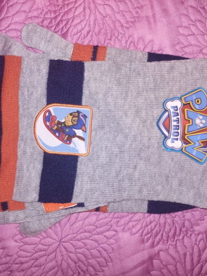 Paw Patrol hat, gloves, and scarf set new with tag