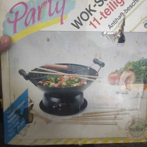 Fondue set new with chopsticks complete