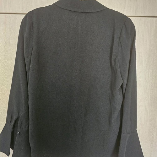 Black shirt with buttons like new, size S