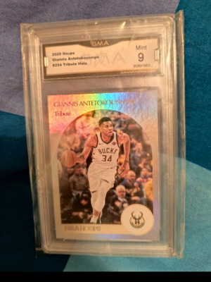 Giannis Antetokounmpo collectible card Holo - GMA Mint 9 like new
