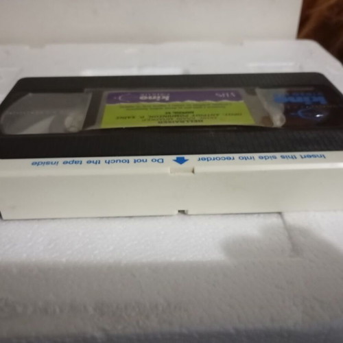 Hellraiser VHS tape like new with case