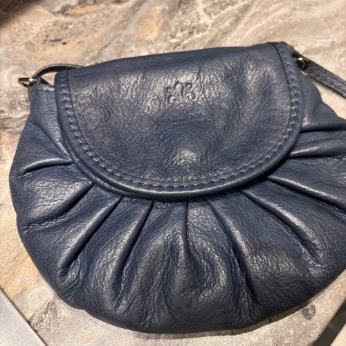 Vera Pelle leather crossbody bag new, blue with fan design