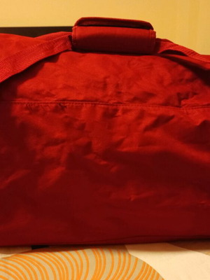 Hunter travel sack like new, red, dimensions 30x60x30