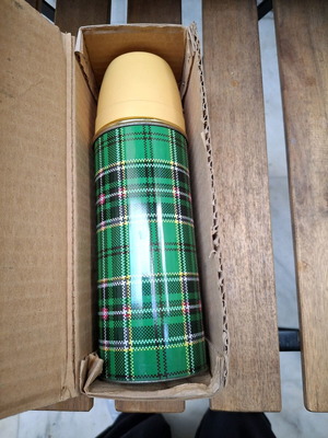 Vintage 70s vacuum flask ching kiang brand in its box
