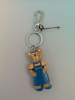 Wooden keychain with Bernie bear from Lollo & Bernie mascots
