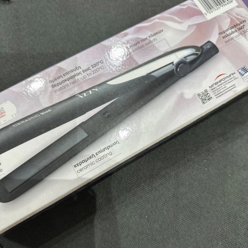 Izzy hair straightener like new