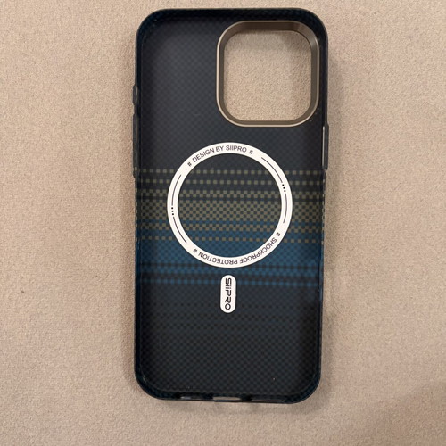 iPhone 16 Pro Max Aramid Fiber case like new with MagSafe