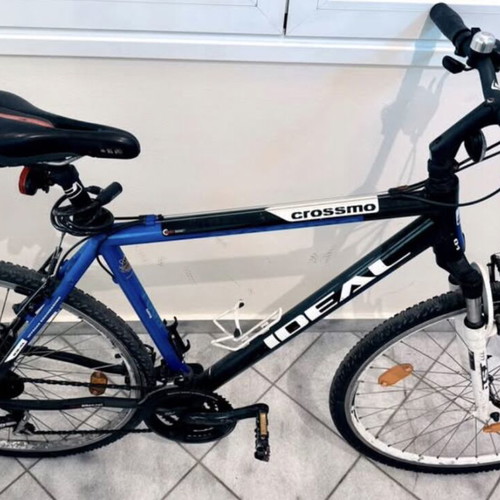 Ideal Crossmo bicycle like new, trekking with 21 speeds and front suspension